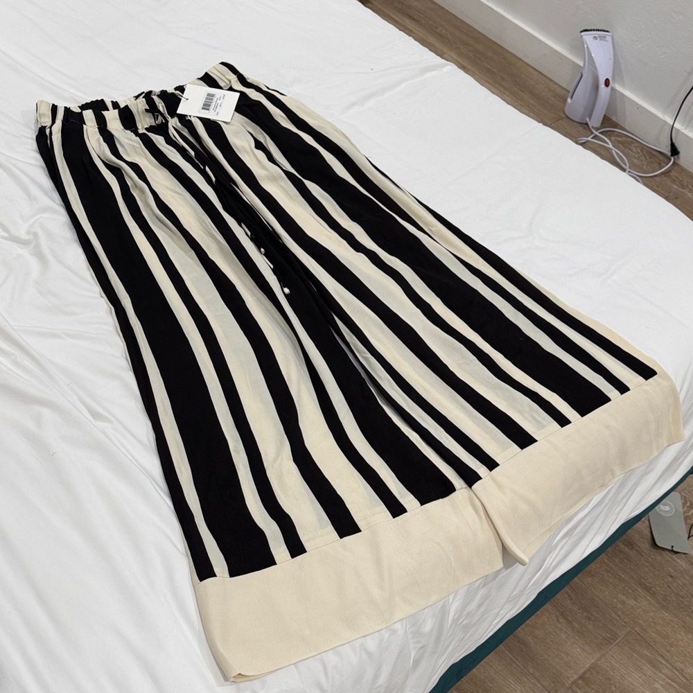 DISSH Monochrome Striped Pants